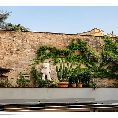 Apartment Maison Giambologna - Terrazza, Parcheggio Gratuito In Strada - Centro A Piedi, Stazione A 5 Min Florence